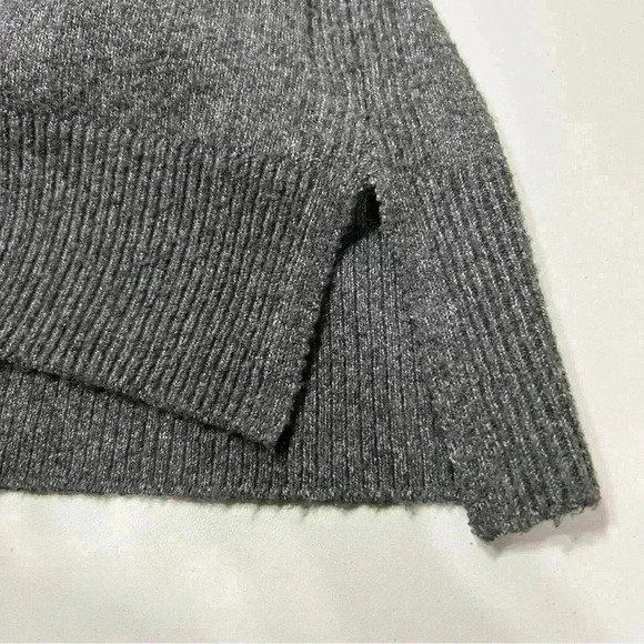 Tahari Gray Long Sleeve Knit Turtleneck Comfortable Soft Sweater Size Medium - Picture 8 of 14